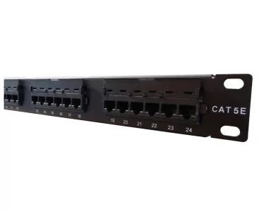 Patchera 24 puertos cat 5e para rack
